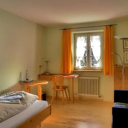 Zum Stern 斯豪森·安·施塔费尔